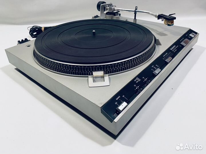 Проигрыватель винила Technics SL-3300