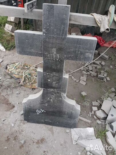 Изготовление и установка памятников, оград, тротуа