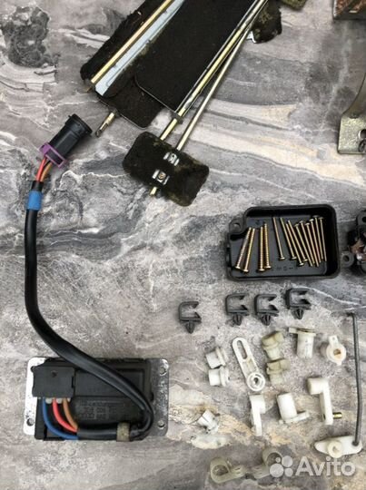 Моторчик заслонок печки audi A8 D2