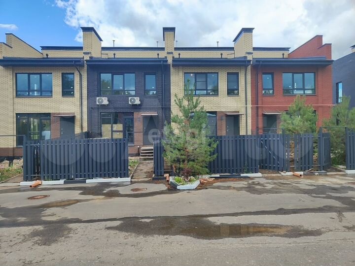 Таунхаус 93 м² на участке 1,5 сот.