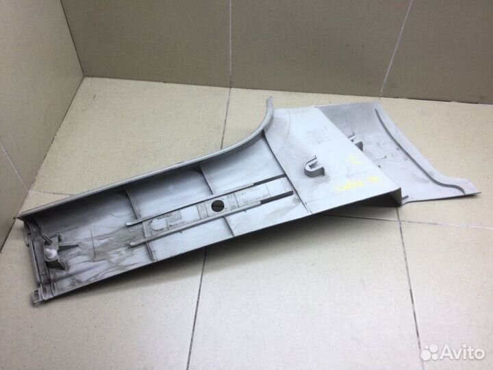 Накладка стойки средней левая Volkswagen Caddy BST