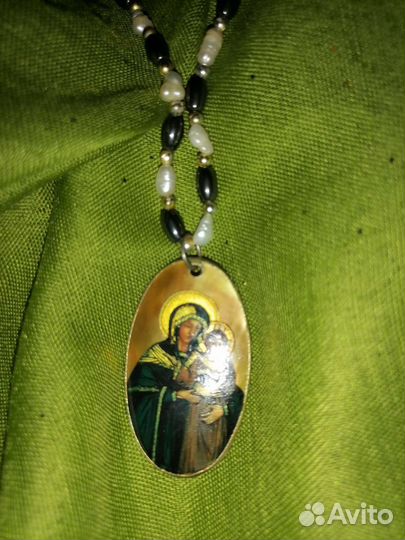 Панагия - роспись на перламутре