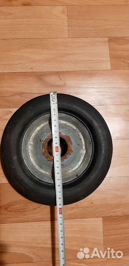 Колесо для тележки б/у