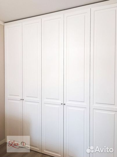 Шкаф в квартиру