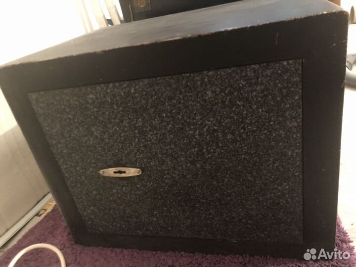 Сейф металлический