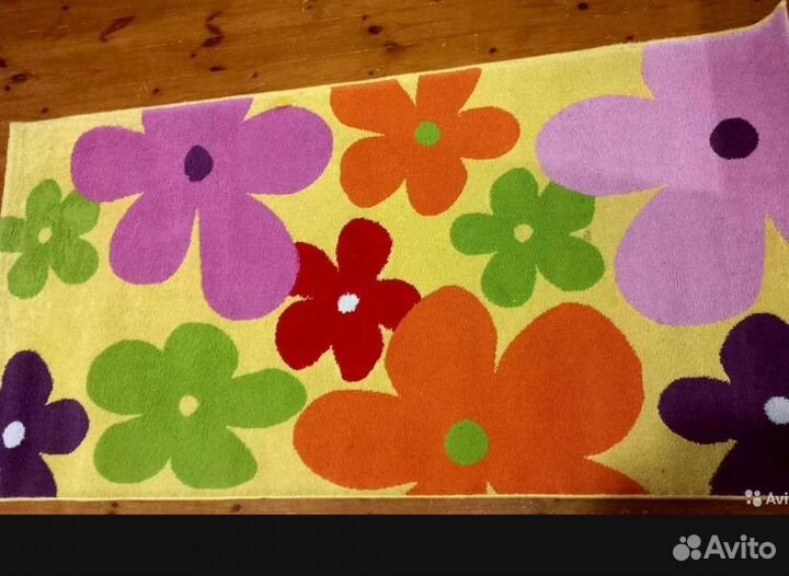 Ковёр яркий