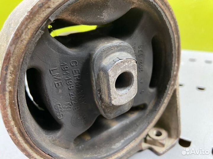 Опора Volkswagen Golf MK2 RF 1.6 1989