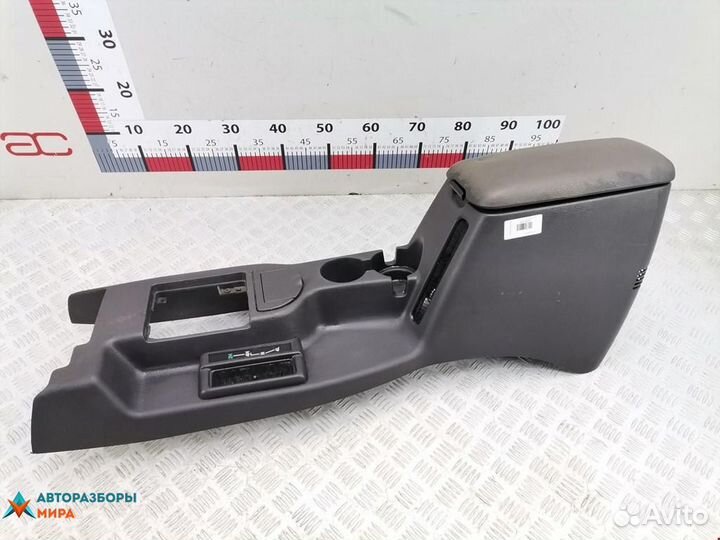 Подлокотник Jeep Cherokee XJ 1999