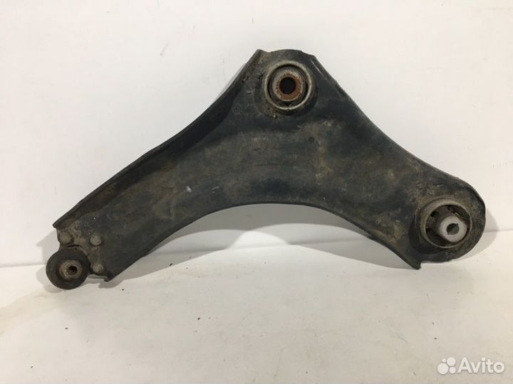 Рычаг передний правый Renault Megan 3 2009-2016