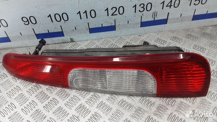 Фонарь задний правый Ford C-Max 2004 2007455