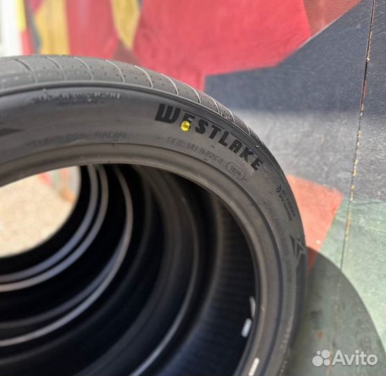 Westlake ZuperAce Z-007 215/55 R18