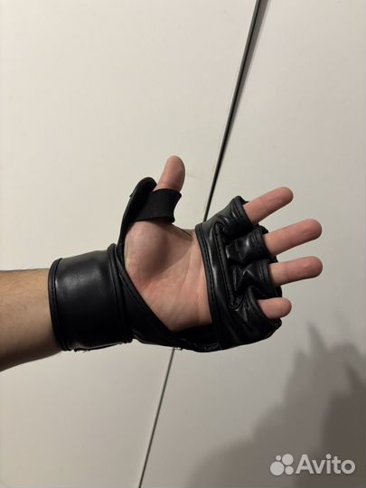 Перчатки для единоборств