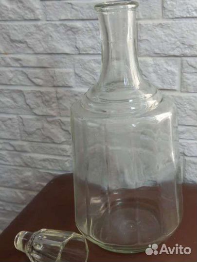 Хрустальная ваза,графин,рюмки стопки и салатницы