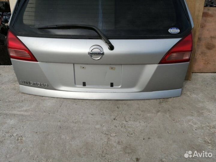 Дверь багажника Nissan Wingroad Y11