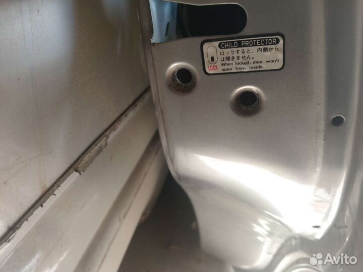 Продам двери от Паджеро вроде