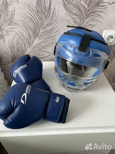 Боксерские перчатки шлем