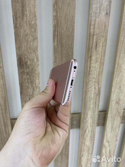 iPhone 6S, 64 ГБ