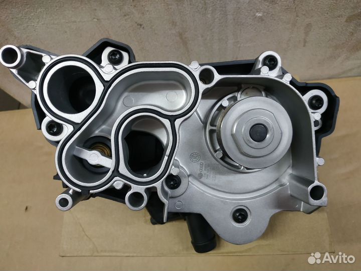 Насос водяной (помпа) VAG 04E121121A