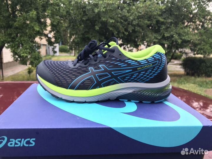 Кроссовки asics