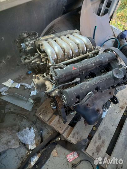 Двигатель Mitsubishi Debonair 3.5 Executive III