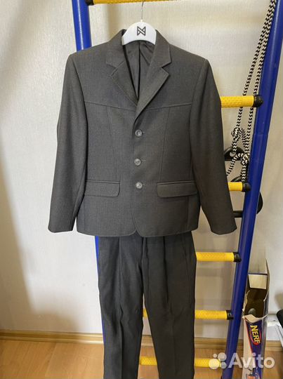 Школьный костюм