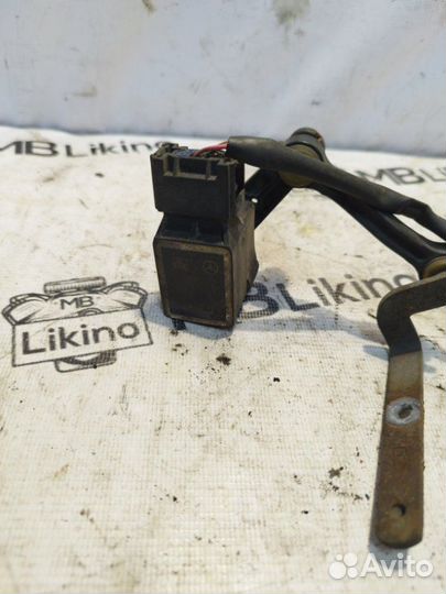 Датчик положения кузова задний правый Mercedes Gl