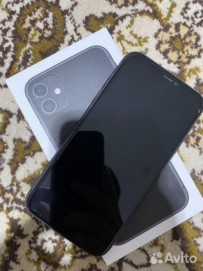 iPhone 11, 64 ГБ