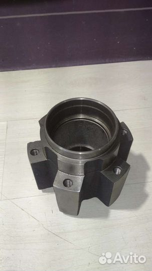 Ступица заднего моста спарка Форд Транзит 2014+