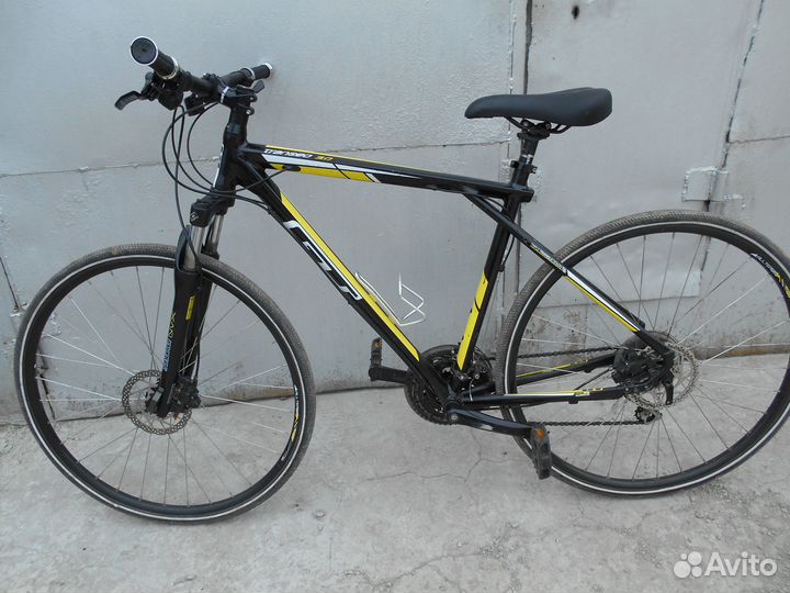 Гибридный велосипед GT Transeo 3.0 28