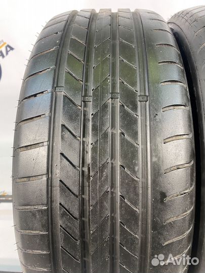 Goodyear EfficientGrip 235/45 R19 99W