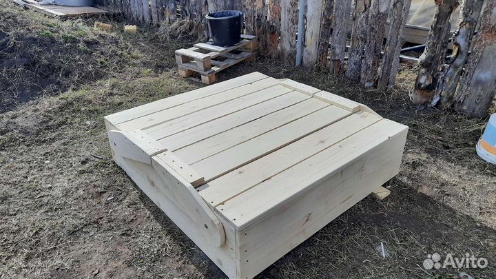 Детская песочница с крышкой