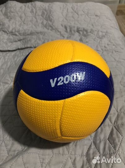 Волейбольный мяч