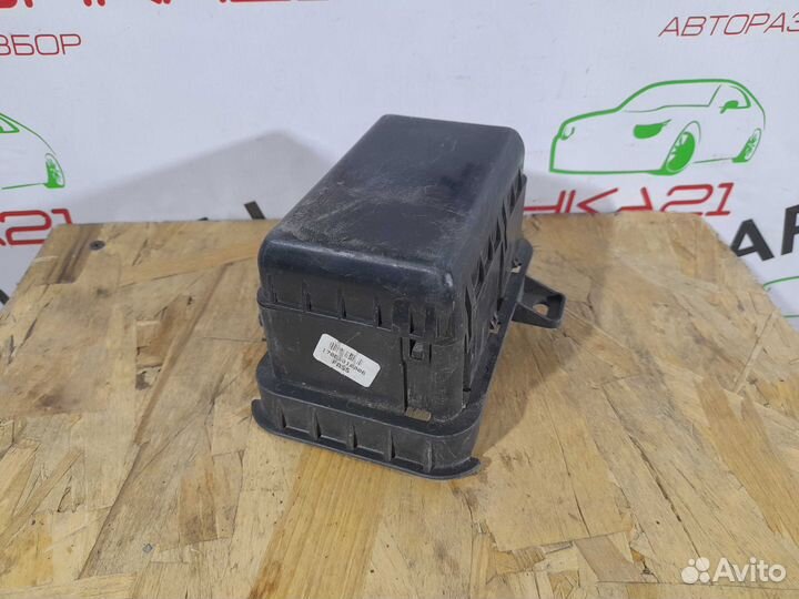 Корпус блока предохранителей Hyundai Tucson 3 (201