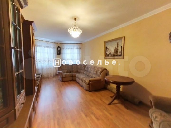 4-к. квартира, 115 м², 6/9 эт.