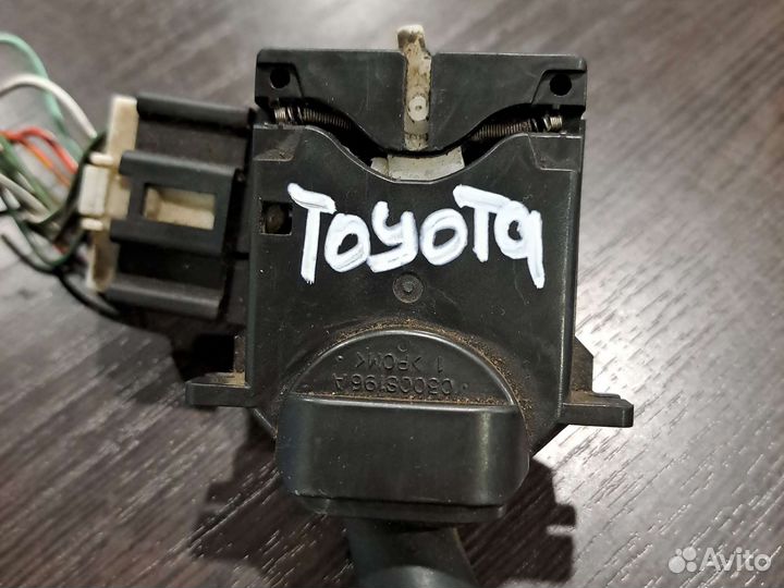 Подрулевой переключатель света Toyota