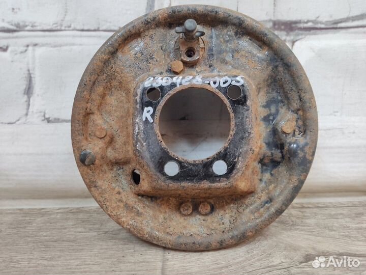 Щит опорный задний правый Nexia Нексия