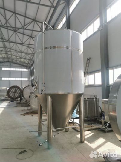 Цкт цилиндро конический танк 3000л для пивоварни