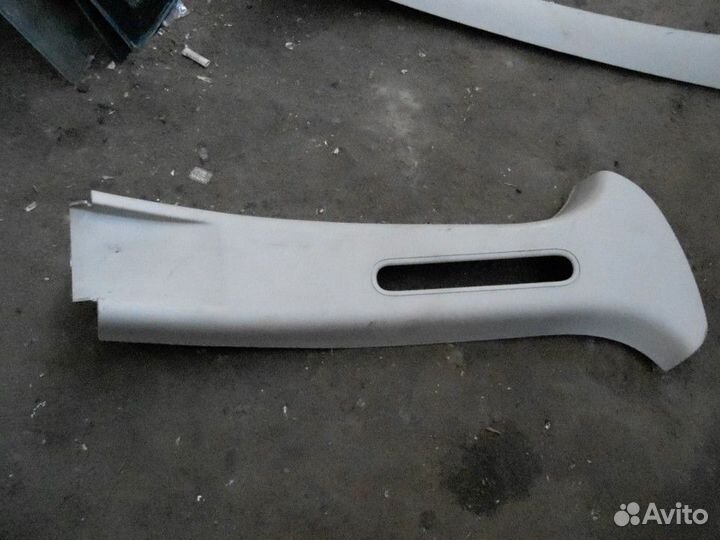 Обшивка стойки средней правой верхняя Renault Sand