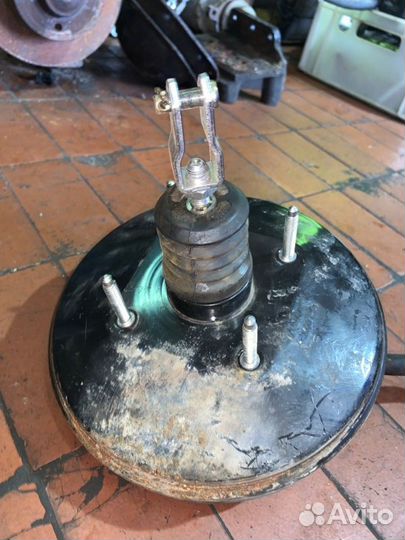 Вакуумный усилитель тормозов Geely Emgrand