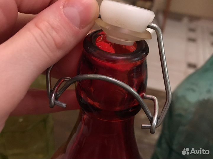 Бутылка стеклянная