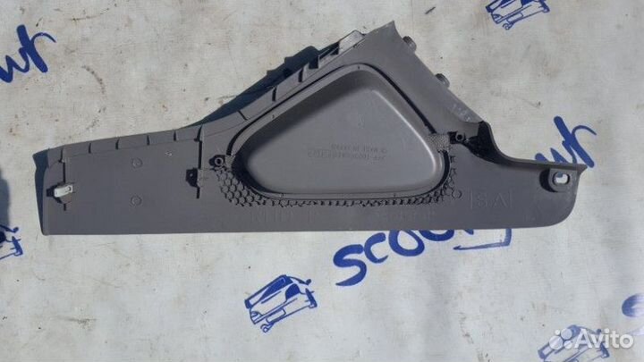 Накладка центральной консоли передняя левая Subaru