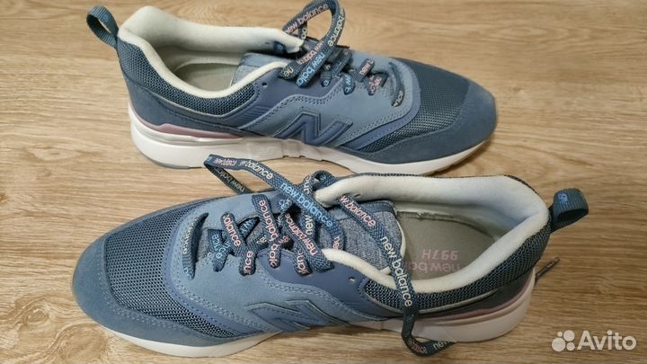 Кроссовки женские new balance