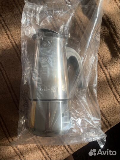 Гейзерная кофеварка новая