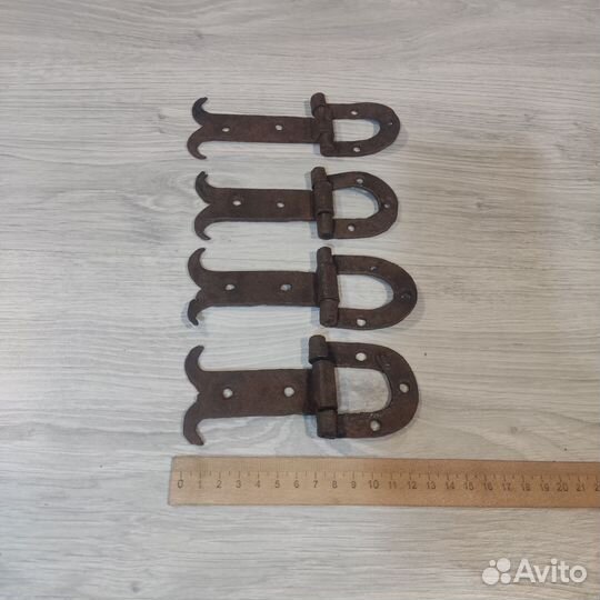 Старинные кованые навесы