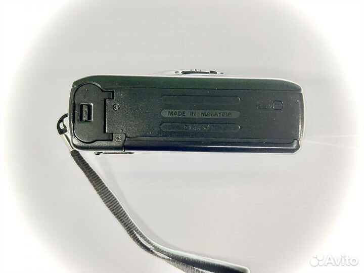 Пленочные фотоаппараты Nikon EF 100+ Konica u-mini