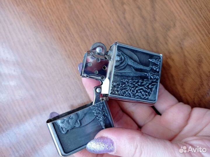 Зажигалка типо zippo
