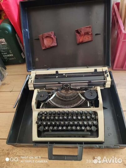 Пишущая машинка
