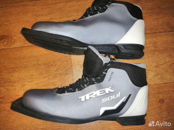 Лыжные ботинки новые trek Soul NN75
