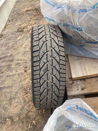Зимняя резина r16