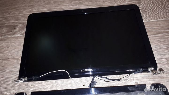Ноутбук Toshiba по запчастям (деталям)